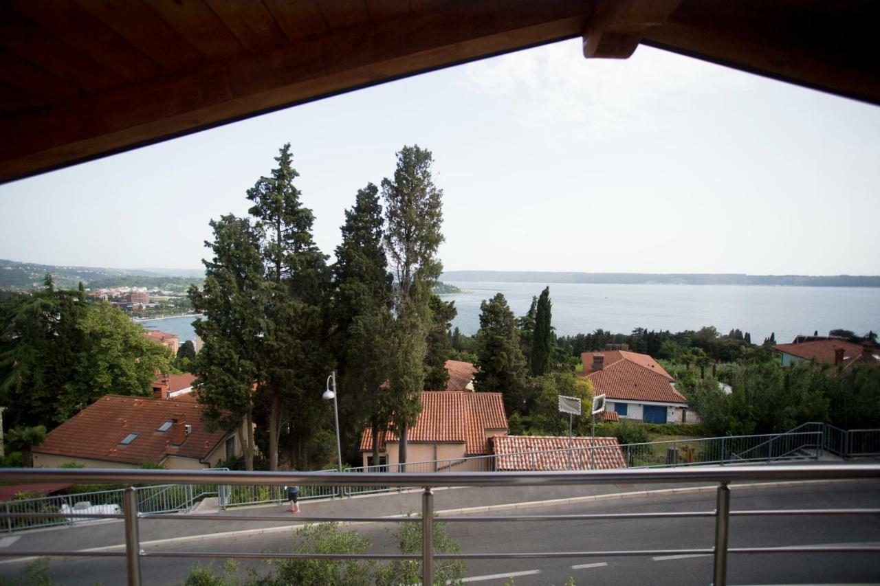 Red Rose Apartment Порторож Екстериор снимка